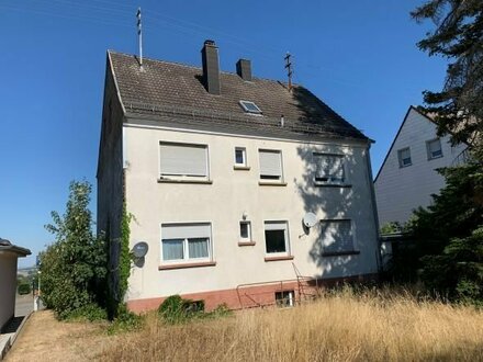 ***Zweifamilienhaus in einer Anspruchsvollen Lage von Pirmasens / Erlenbrunn***