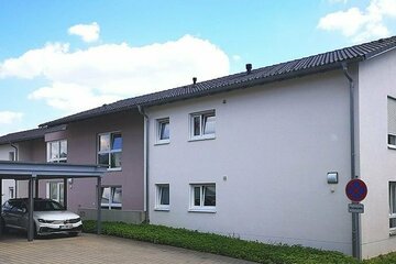 Sehr schöne helle 4-Zimmer im 1. OG mit Balkon - zentrumsnah in Münsingen