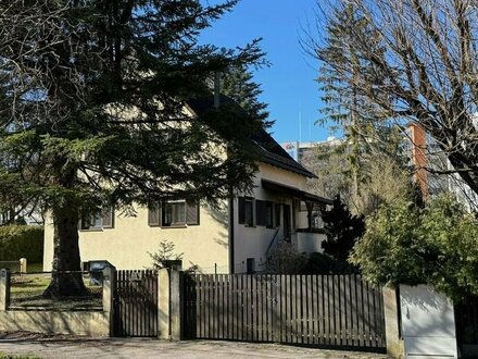 Die Lage macht's! Einfamilienhaus mit schönem Garten in Dachau...