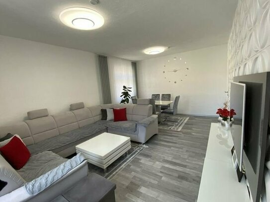 Attraktive 3-Zimmerwohnung mit Loggia - Perfekt für komfortables Stadtleben