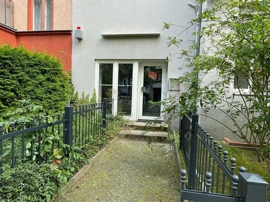 Erdgeschossfläche 46 m² mit großem Kellerraum 35 m² in Steglitz