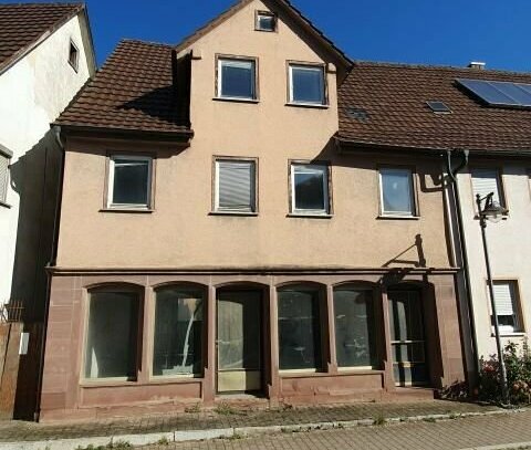 REDUZIERT! - Wohnhaus mit ehemaligem Ladengeschäft in Laudenbach!