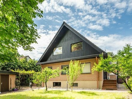 Charmantes Einfamilienhaus mit Baugrundstück in Hermsdorf, Berlin - Naturnahes Stadtleben!