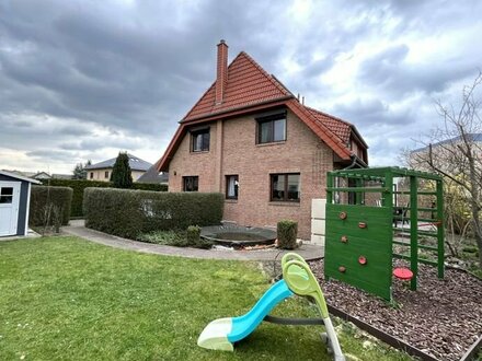 Berlin-Marzahn direkt am Eastgate - exklusive Doppelhaushälfte in ruhiger & grüner Umgebung