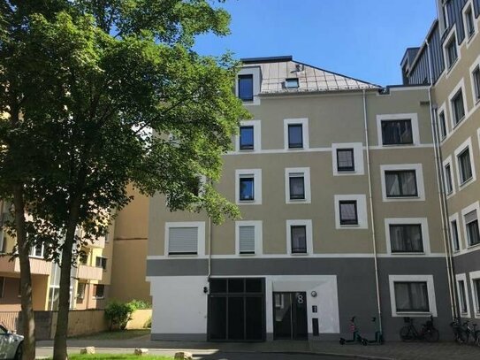 EINBAUKÜCHE - TERRASSE - HELLE 3-ZIMMERWOHNUNG - TG - Baujahr 2018