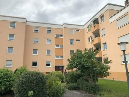 Neu renoviert 4,5 Zimmerwohnung in ruhiger Lage mit Balkon in Landshut-Wolfgangsiedlung