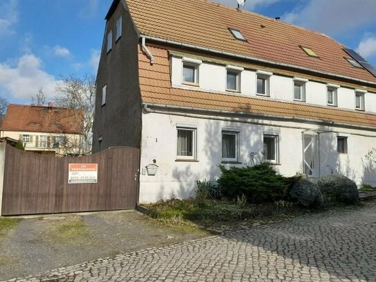 Einfach beziehbares Einfamilienhaus mit großzügigem Grundstück in guter Lage von Merschwitz