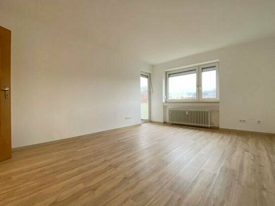 *Erstbezug nach Renovierung* 3 Zimmer Wohnung mit Balkon in Bestlage von Treuchtlingen