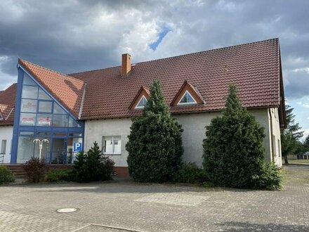 ** Ideal für Physiotherapie oder Arztpraxis ** Geschäftshaus in Rückersdorf