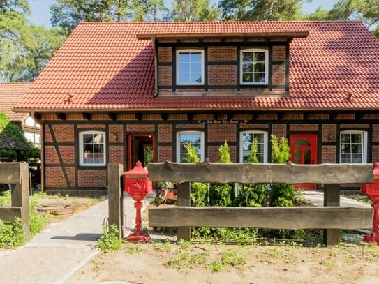 Stadtrand Berlin Exclusives modernes Fachwerkhaus mit einzigartigen Waldblick