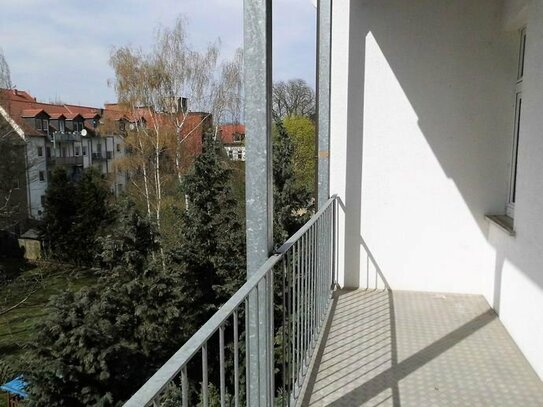 Gemütliche 3-Zimmer- Wohnung mit großem Balkon in Weißenfels