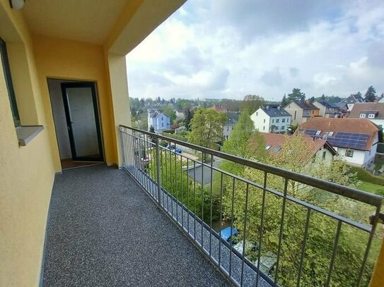 Balkon mit wundervollem Ausblick, 3-Zimmer Wohnung in Sanierung, Erstbezug vorrauss. im Dezember