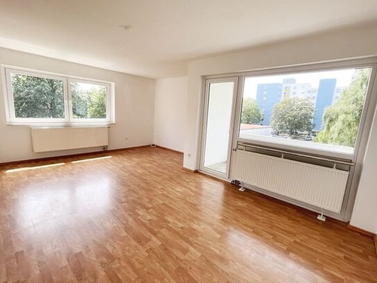 Charmante, helle 3-Zimmer-Wohnung mit Süd-Balkon!