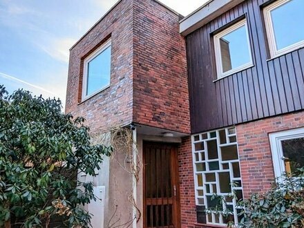 Endreihenhaus im Dornröschenschlaf in ruhiger Lage von Nienstedten