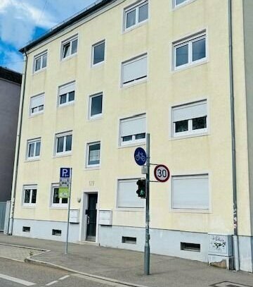 Gut geschnittene 2-Zimmer-Wohnung mit Potenzial im beliebten Stadtteil Freiburg-Oberwiehre