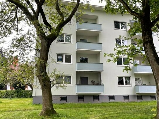 Ruhig gelegene, helle 3-Zimmerwohnung mit Balkon und Keller.