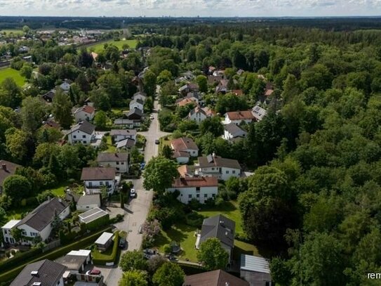 RE/MAX - Herrliches Grundstück am Waldrand!