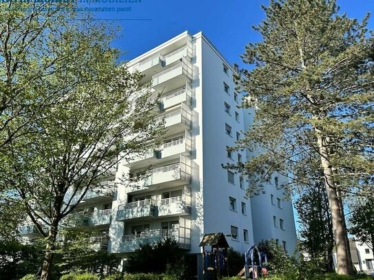 ++ Schöne 3 Zimmer Penthouse Wohnung mit Panoramablick ++ über den Dächern von Idstein...