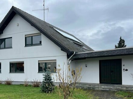 Einzigartiges Dorfhaus in Feldrandlage sucht neue Familie