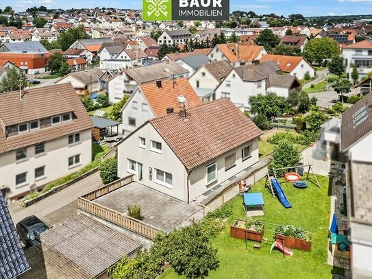 360° I Vor den Toren Ulms: Wohnhaus mit tollem Garten und 2 Garagen in guter Lage von Erbach