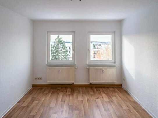 Kleine helle Dachgeschoss-Wohnung in Hilbersdorf zu vermieten!