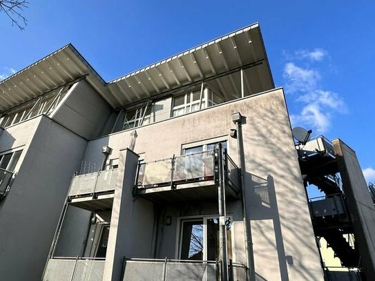 Helle Penthouse-Wohnung mit Dachterrasse in modern gestalteter Wohnanlage auf dem Kohlhof