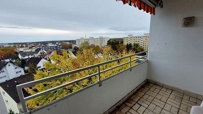 RESERVIERT !, Schicke 2- Zi. ETW mit Balkon und Garage in Rodgau Nieder Roden