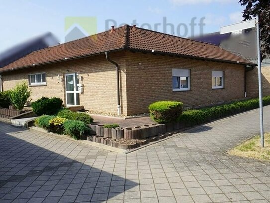 Winkelbungalow mit Garten und Garage!