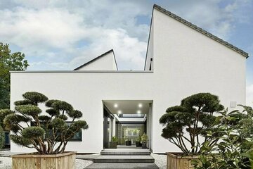 UNSER AUS­GE­ZEICH­NE­TES MUSTERHAUS MIT INSPIRIERENDER ARCHITEKTUR