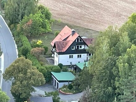 Fränkische Schweiz - idyllisches Anwesen mit großem Wohnhaus und Nebengebäuden zu verkaufen