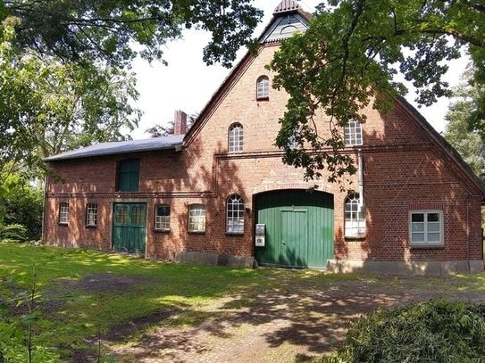 Resthof in Halstenbek, eine Idylle mit viel Platz und 3 schönen Wohnungen, davon 1 vermietet