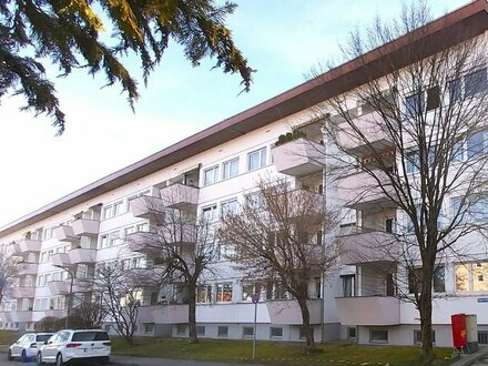 Solide, inflationssichere KAPITALANLAGE - Gut vermietete 4-Zimmer-Wohnung mit Balkon, Weilheim