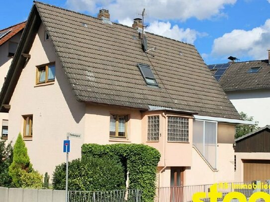 FREISTEHENDES 1 FAMILIENHAUS MIT GARAGEN, HALLE UND GARTENGRUNDSTÜCK