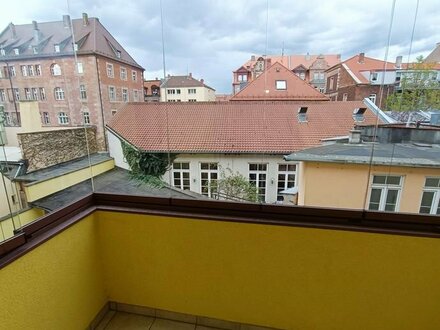 Frisch renovierte, zentral gelegene 3-Zimmer-Wohnung in Nürnberg mit Balkon, Garage und Badewanne