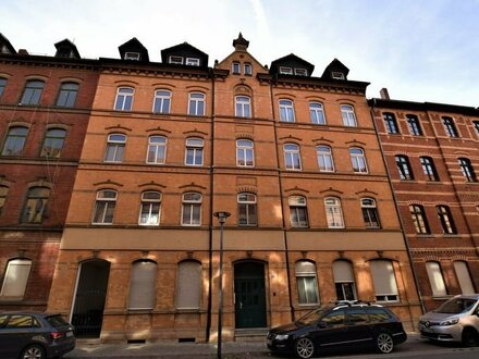 Schöne 3 Raum Wohnung mit Gartennutzung und Balkon in Weißenfels