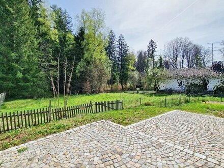 Baugrundstück mit Bauvorbescheid für ein Einfamilienhaus in Oberbiberg