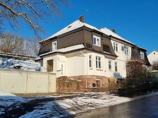 Doppelhaushälfte in Stadtoldendorf zu verkaufen.