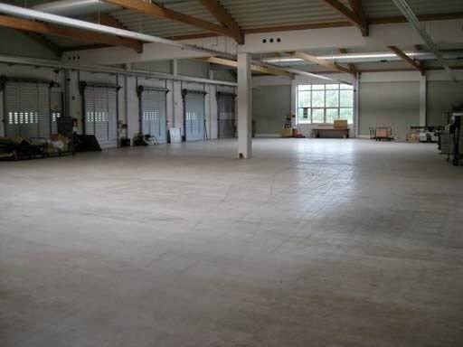 Lager-/ Logistik-Halle ca. 2.000 m², Büro und Freifläche ** ab sofort