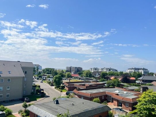 Charmante 2-Zimmer-Wohnung mit Blick bis zur Nordsee in der vierten Etage einer Büsumer Wohnanlage zu verkaufen