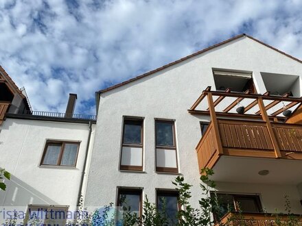 Top gepflegte 2 ZKB Wohnung im 2.OG mit Balkon und Aufzug