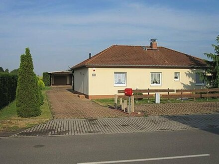 Grundstück, Wohnhaus, Garage in Sa-Anhalt