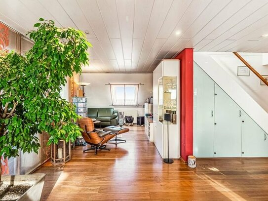 Traumhaftes Zuhause mit Loggia: Exklusive Maisonette-Wohnung in erstklassiger Lage in Unterensingen