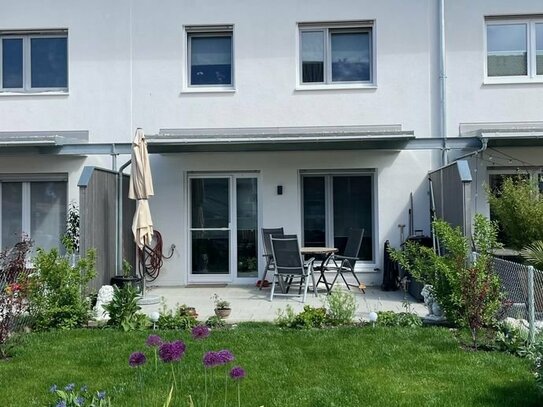 Attraktives Reihenmittelhaus in Schechen, Neubau mit 5 Zimmer, 122 qm, ab Juli 2024, ein Ort zum Wohlfühlen,