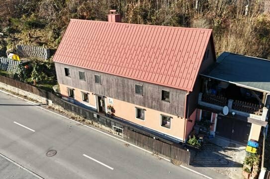 Gemütliches Einfamilienhaus in Dippoldiswalde mit vielseitigem Raumkonzept und nachhaltiger Heizung