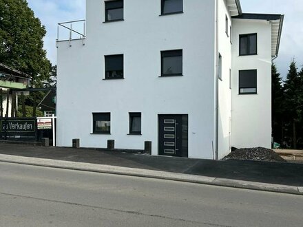 STARK REDUZIERT-NEUBAU, Energieeffiziente Doppelhälfte