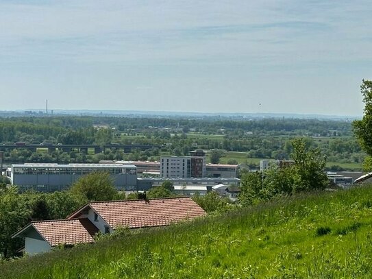 Fachhochschulstadt Deggendorf: 766 m2 Baugrundstück in unverbauter Aussichtslage