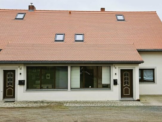 Doppelhaushälfte in Börnersdorf mit Pferdestall, Reitplatz und Koppel zu vermieten
