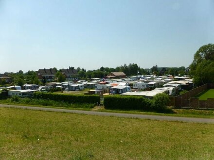 Elbinsel - Krautsand: Prämierter Campingplatz an der Unterelbe