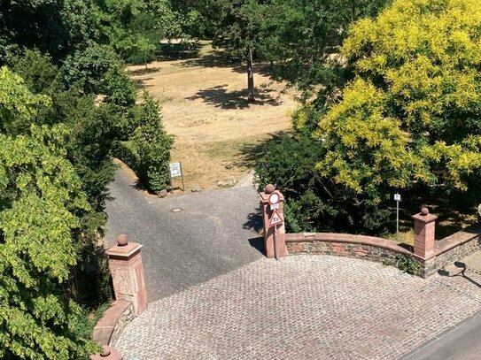 Ab sofort Hanau- Am Schloßgarten , renovierte 3 - Zi.-Wg. mit Dachterrasse im 3. Obergeschoß