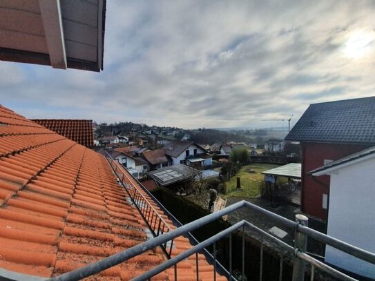 Einladende, lichtdurchflutete Wohnung mit herrlichen Fernblick